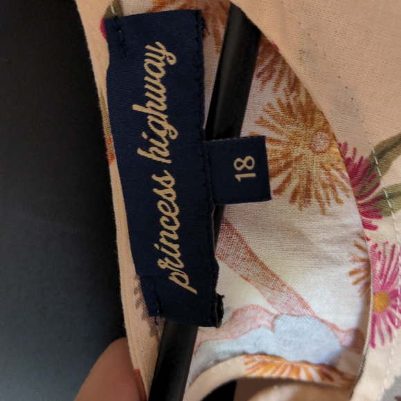 Gorgeous Princess Highway top with Australian Koala and Native Flora print AU18 - Picture 4 of 4